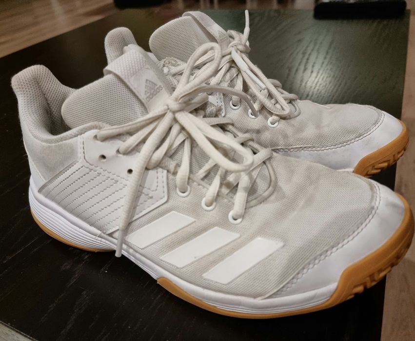 Buty sportowe halówki Adidas rozmiar 38 i 2/3
