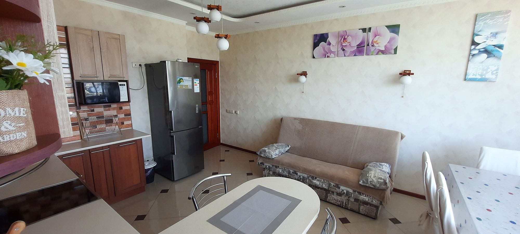 Зал/В.Центр 2кімн.85м²+кух.-студія,2сан.в;джакузі ЖК"Чудо-Місто"+укрит