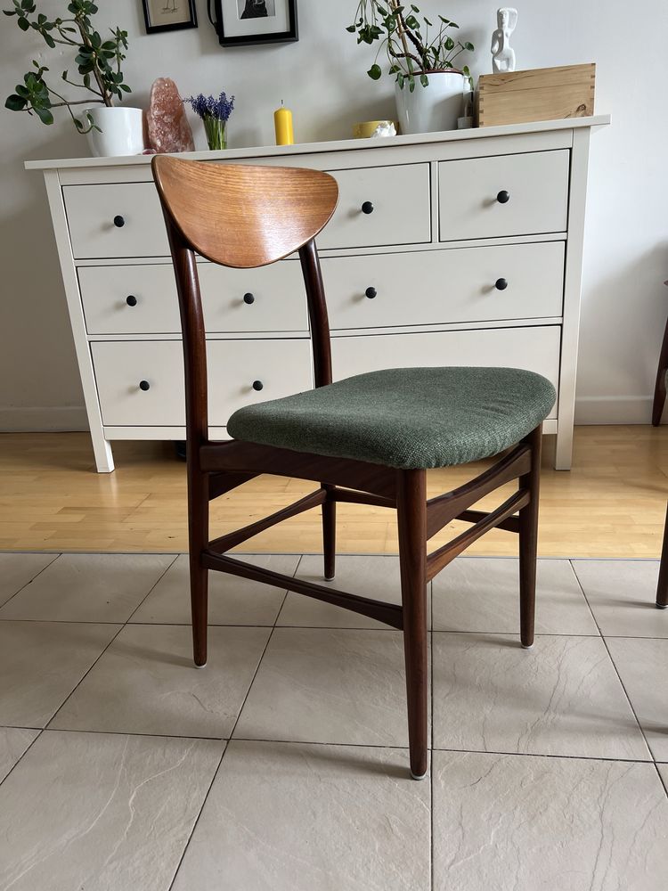 Komplet 2 krzeseł tekowych. Dania, lata 60/70, Vintage, Mid - C modern