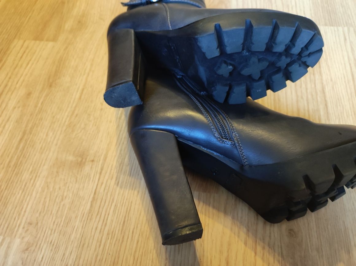 Buty damskie CCC
