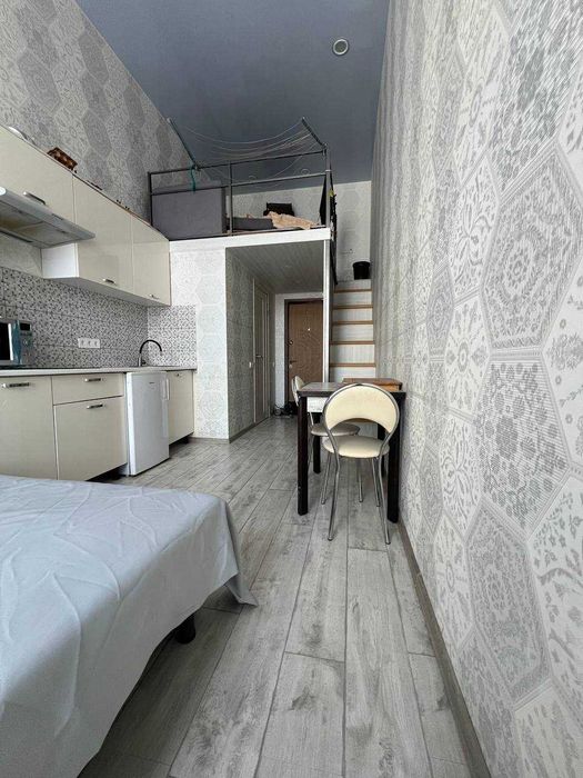 Продам 1 к - гостинку Бестужевские сады Фр бульвар метро Защ Украины