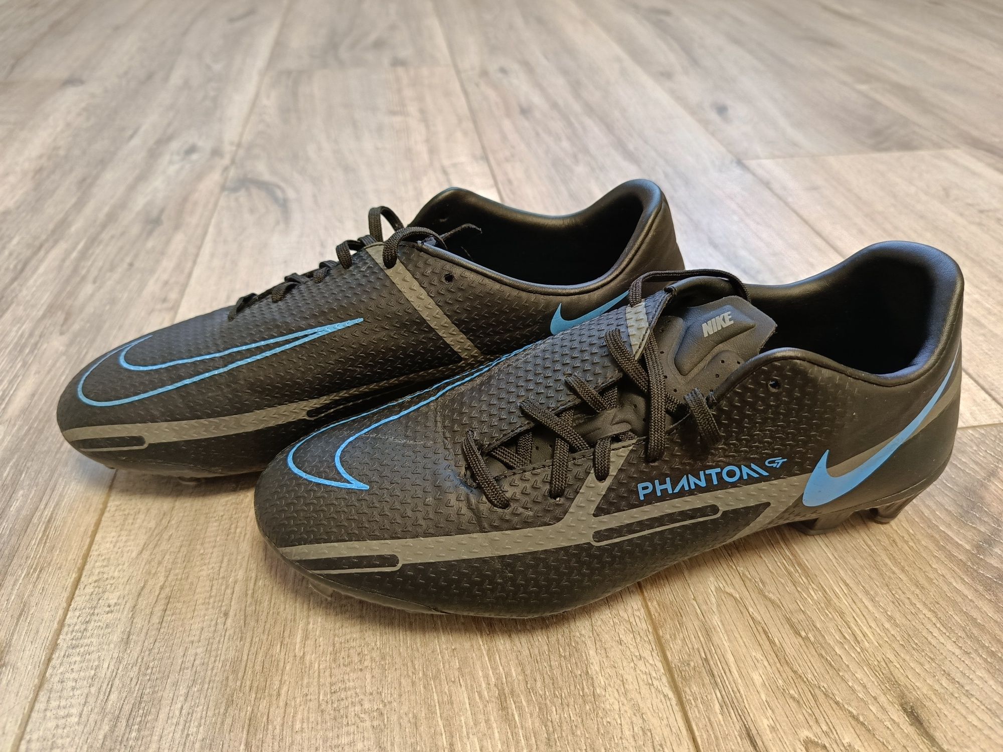 Продам фірмові бутси Nike phantom GT2