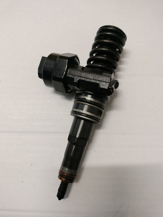 Pompowtryskiwacz volkswagen passat B5 1.9 TDI ajm