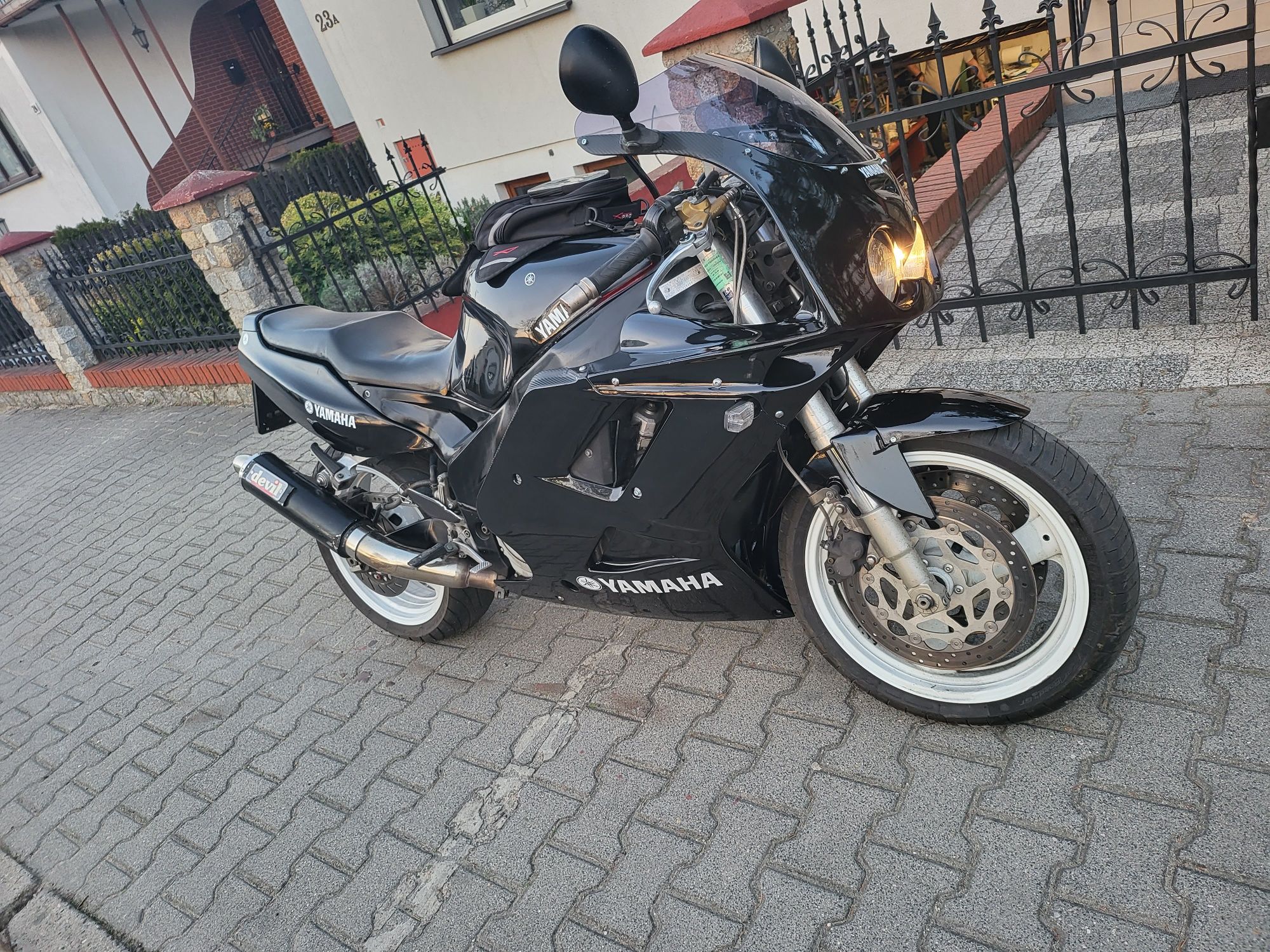 Sprzedam Yamaha FZR 1000