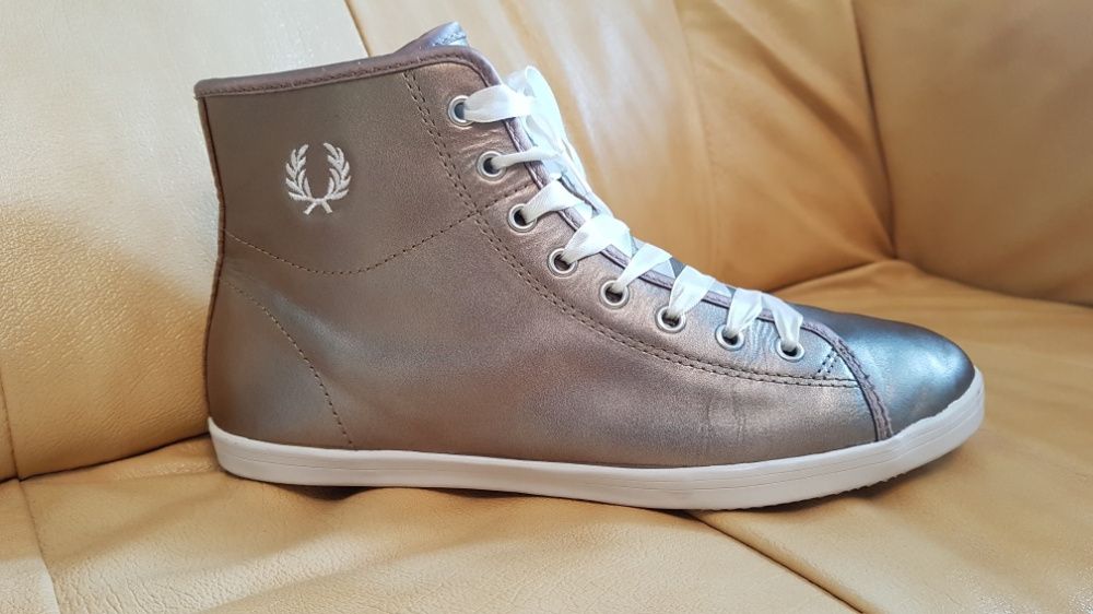 Złote tenisówki Fred Perry rozm 38