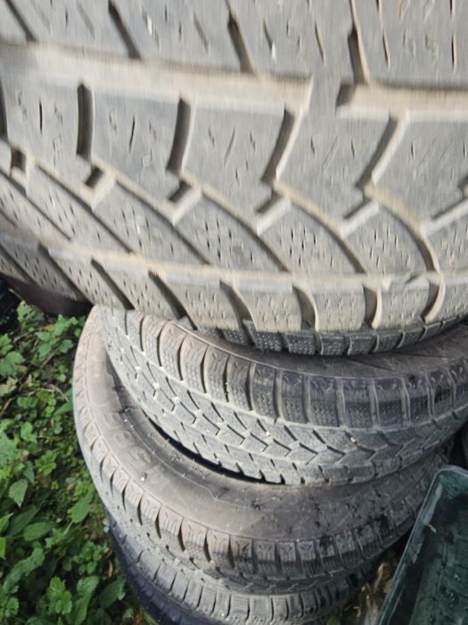 Зимова  резина r17  235/55