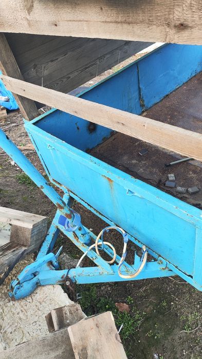 Причеп автомобільний