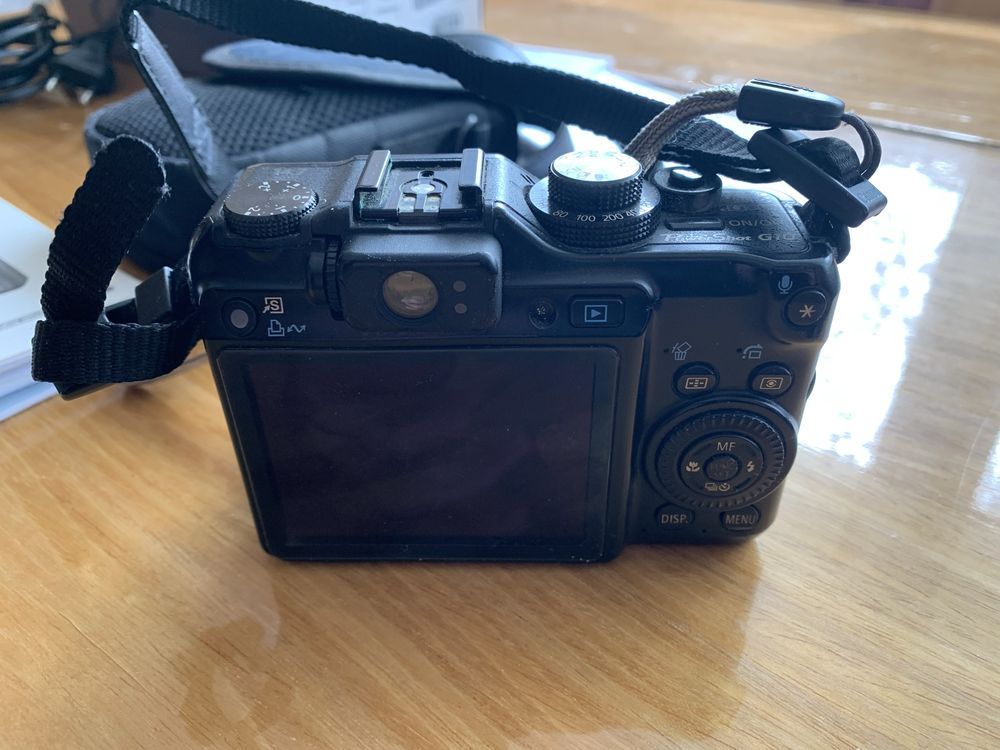 Canon G10 Aparat cyfrowy. Karta pamieci 4GB. Ladowarka.
