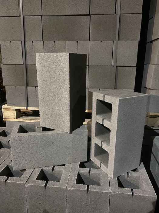 Блок будівельний бетоний   Опалубочний   Опалупочний