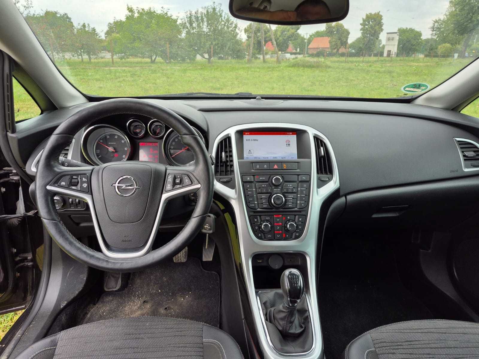 Ładny Opel Astra J, 1.7D. Klima, Navi, kamera itp.z Niemiec. 179tyś km