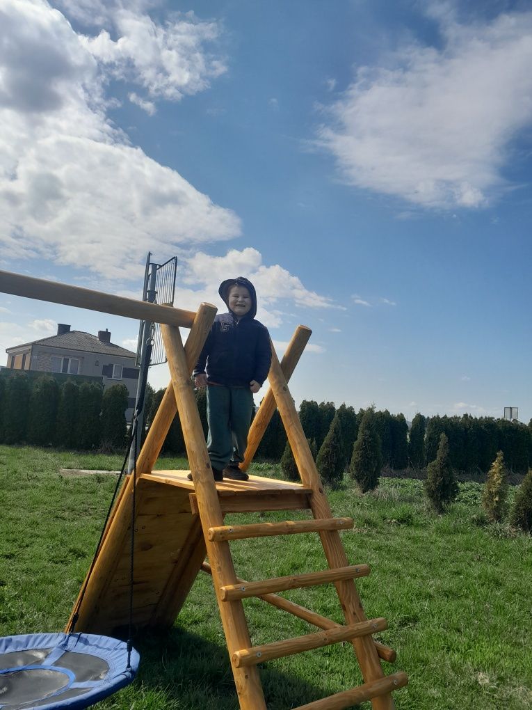 Sprzedam mały plac zabaw