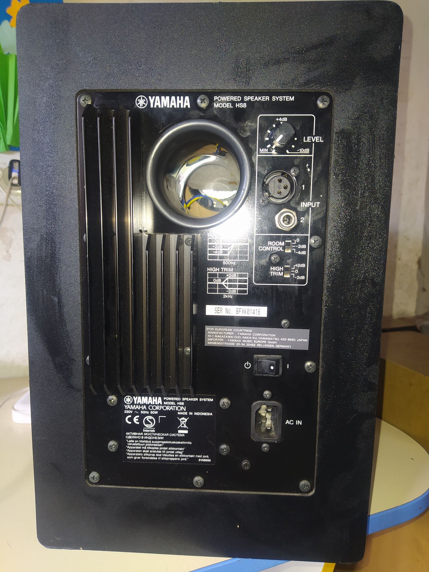 Студійний монітор yamaha hs8