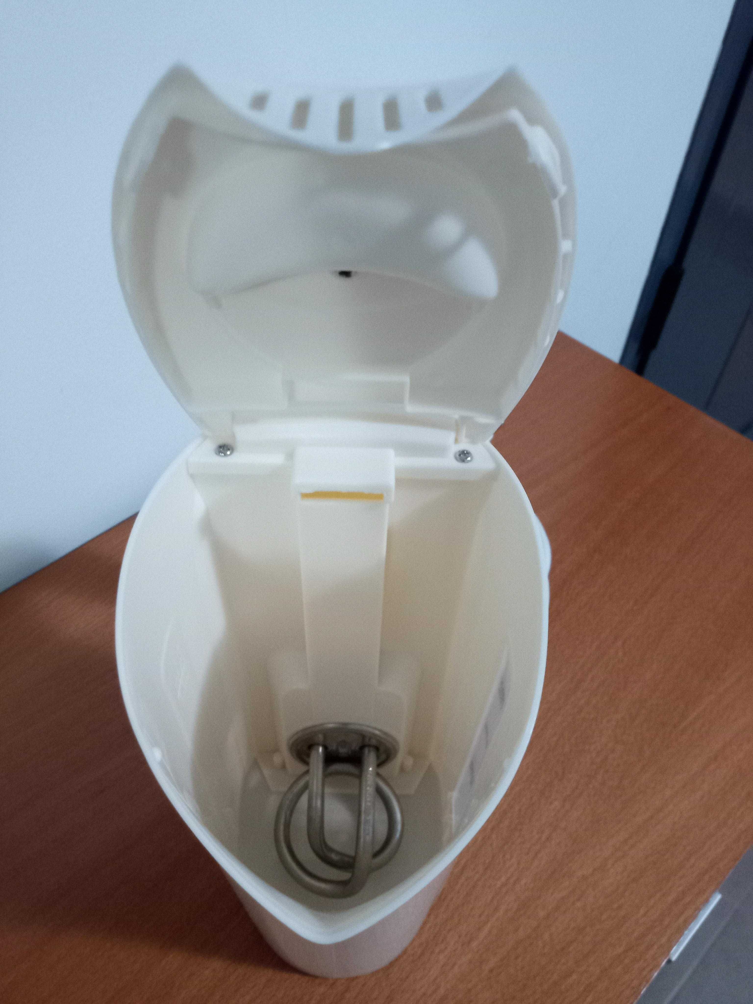 Jarro Elétrico 1 Litro Novo (apenas 1 utilização)
