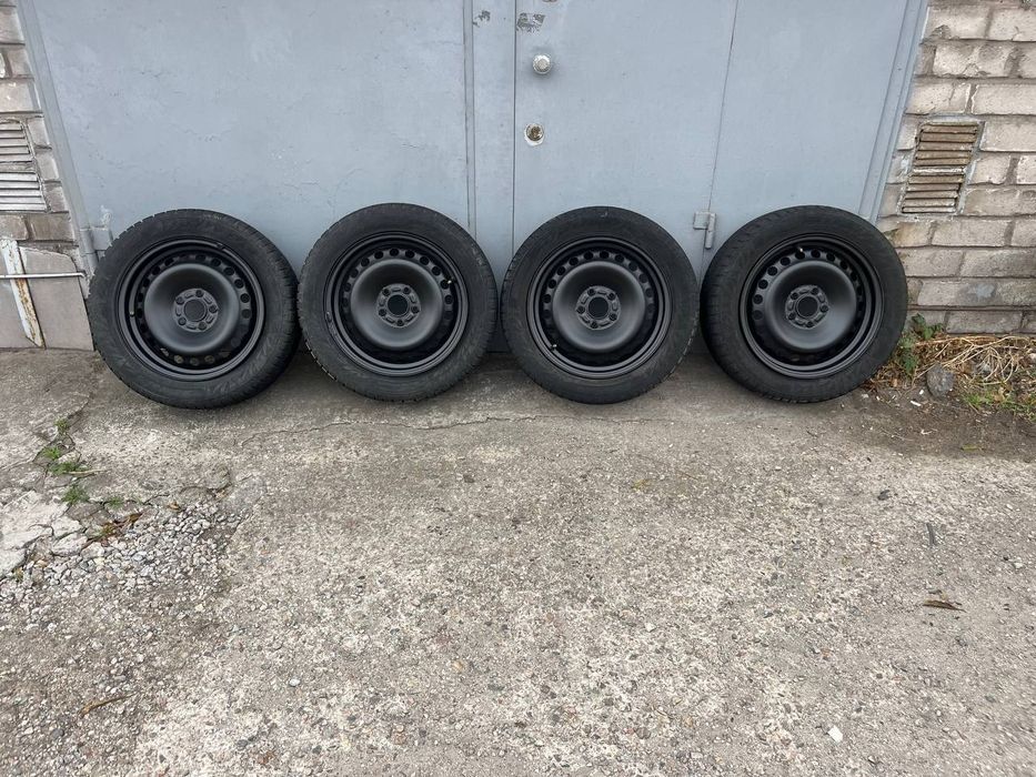 Продам комплект зимової гуми на штампованих дисках (Ford) R16 5×108.