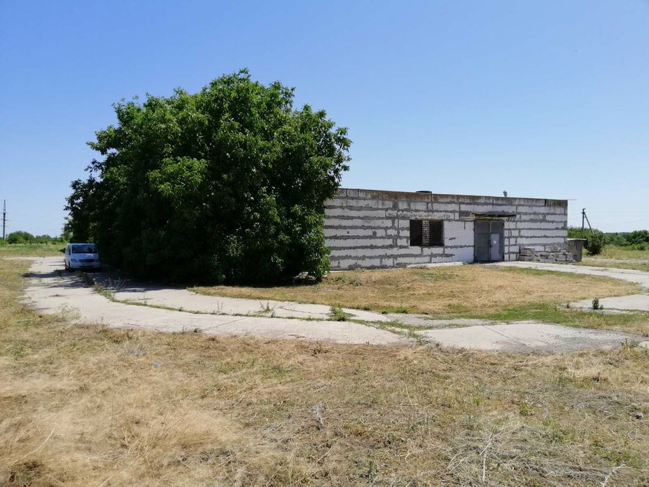 Продаж  оренда приміщенння під виробництво або склад.