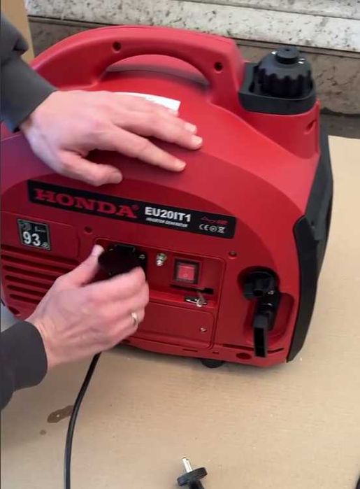 Генератор инверторный бензиновый HONDA /ОПТ-РОЗНИЦА/ закрытие склада