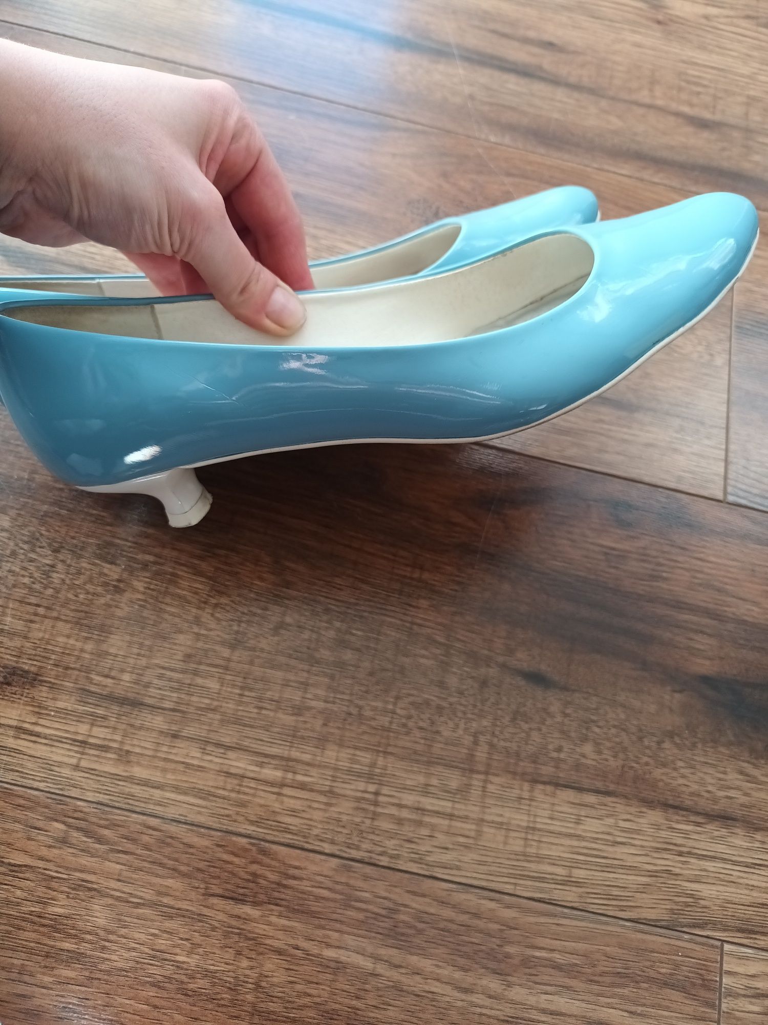 Buty na malutkim obcasiku
