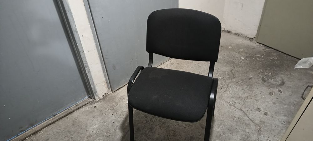 6 krzeseł konferencyjnych, tapicerowanych