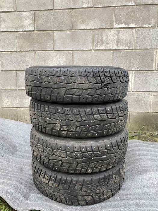 Резина 195 70 15 С Hankook 2016 г