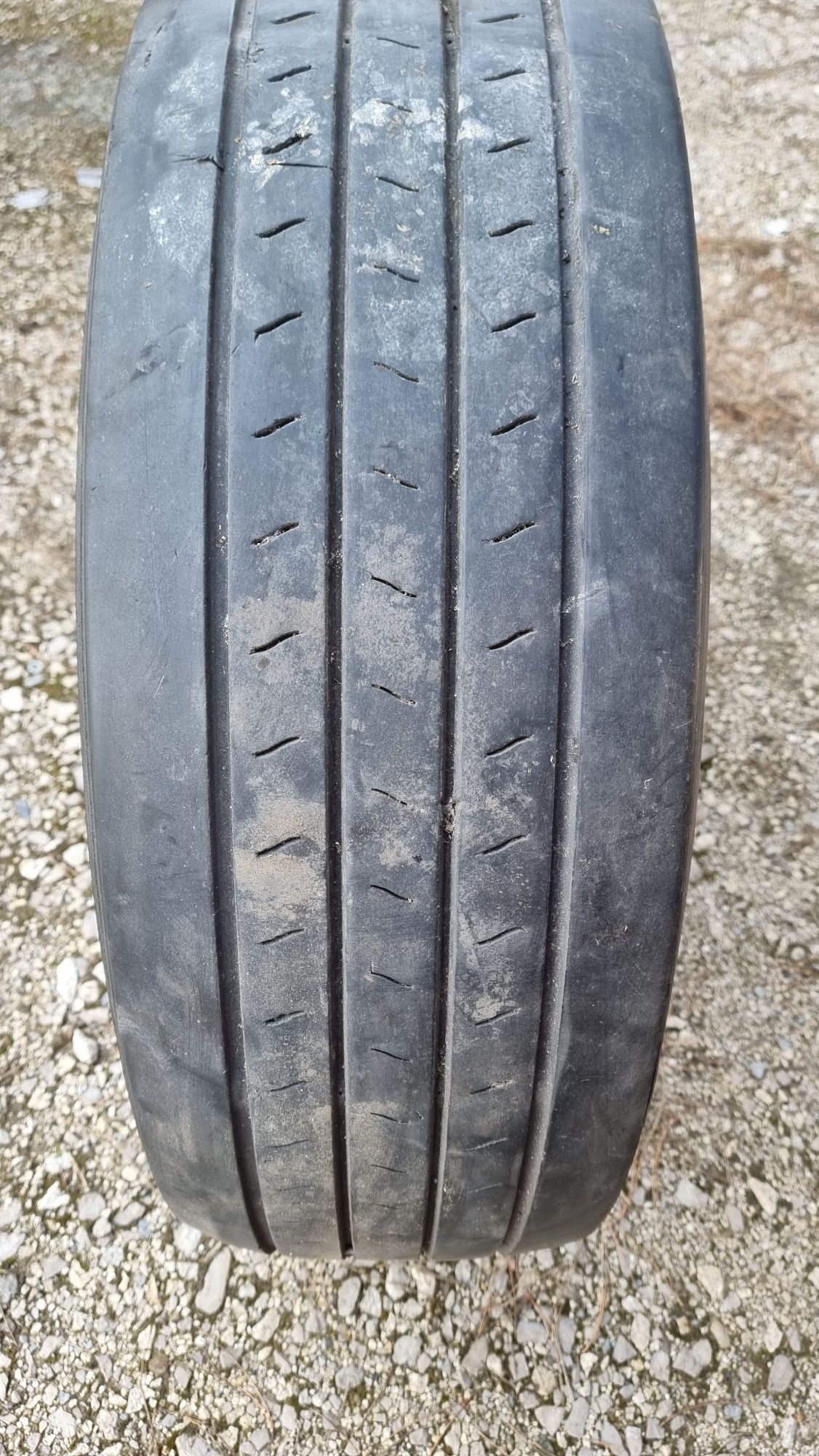 315/70R22.5 - Opona prowadząca * przód * Continental * Felga stalowa *
