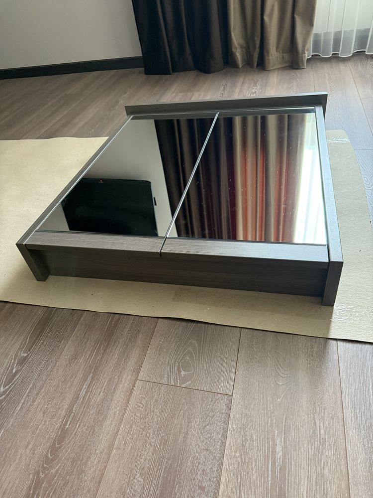 Продам зеркальный шкаф в ванную 80*87*14
