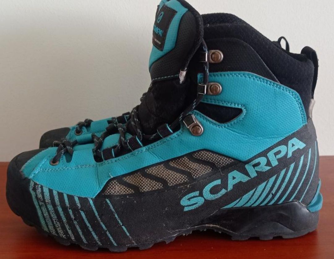 Черевики від Scarpa