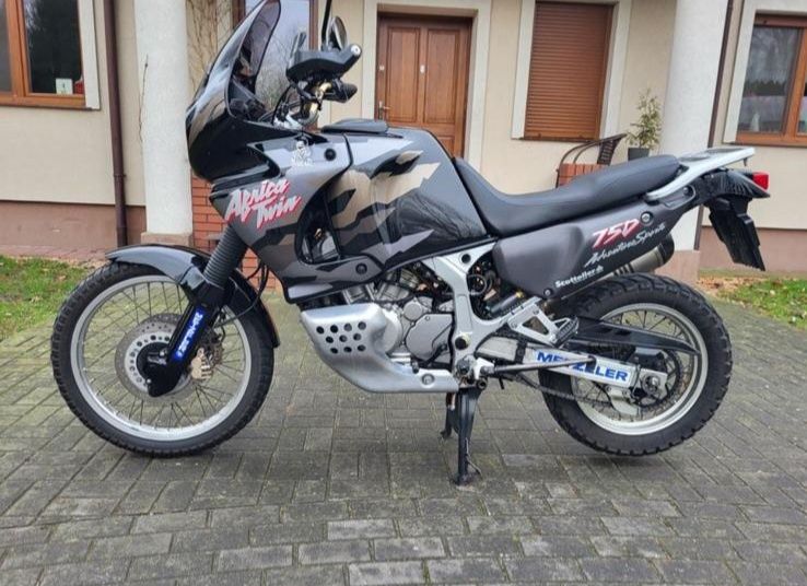 Honda XRV 750 Africa Twin,