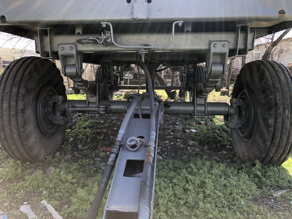 Тракторний причіп 2ПТС-4
