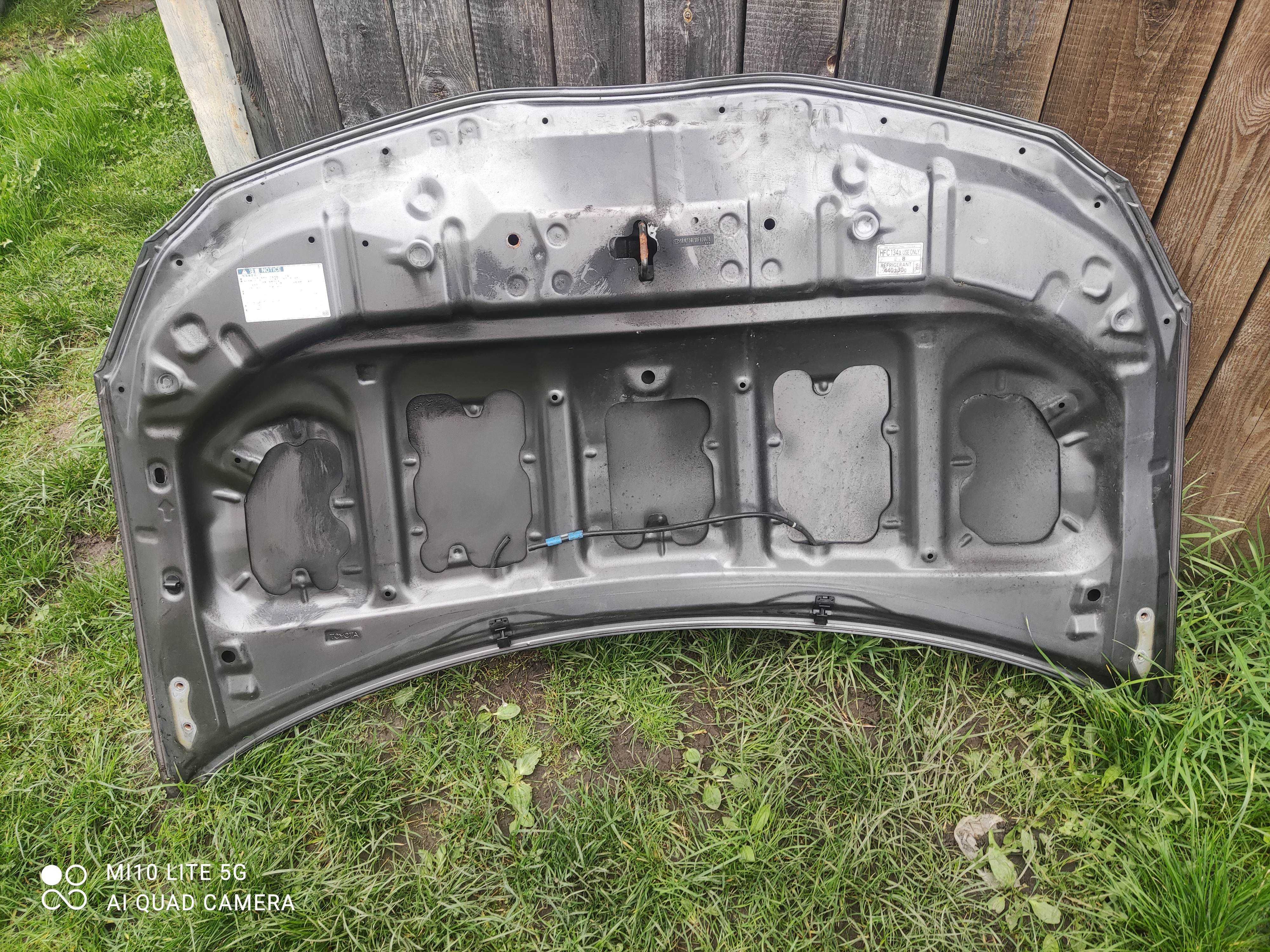 Toyota Auris I LIFT maska