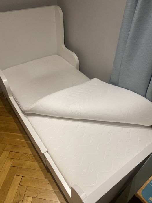 łóżko IKEA rosnące z dzieckiem BUSUNGE + materac
