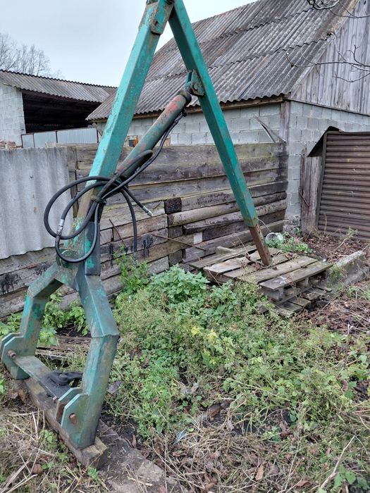 Кран на навеску трактора