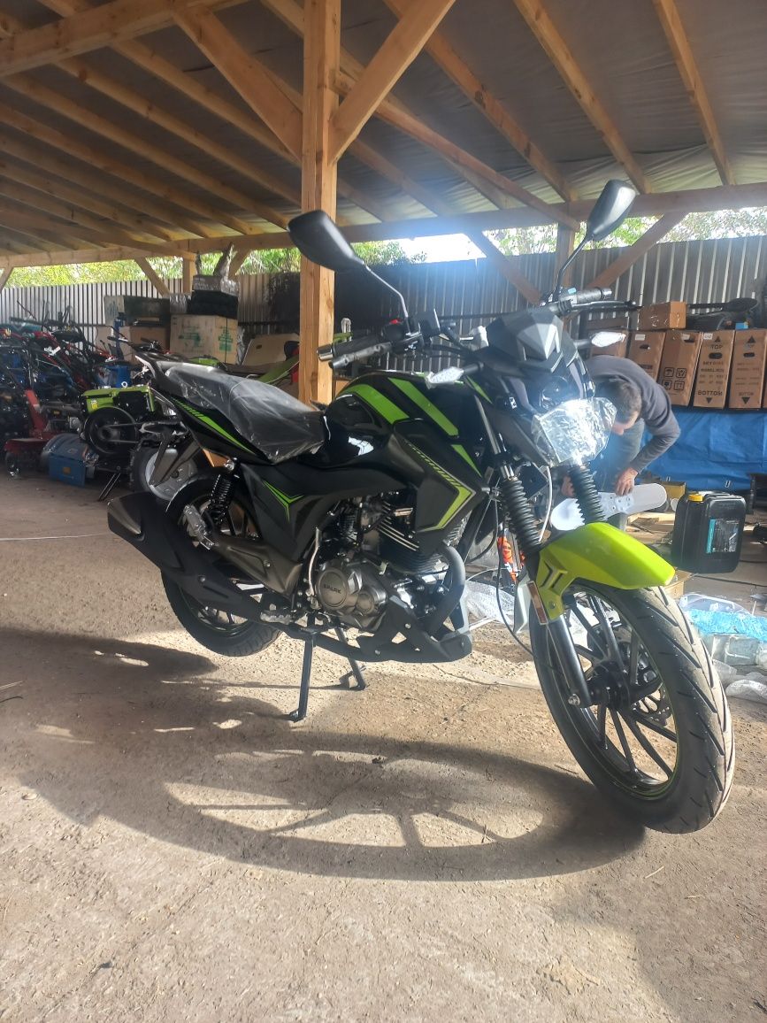 Мотоцикл Spark SP200R-36