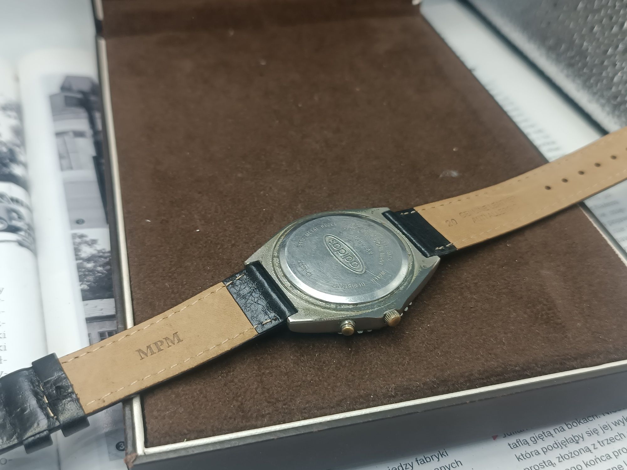 Zegarek adidas retro qartz iluminator