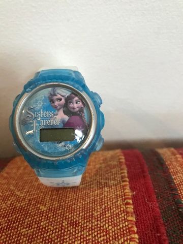 Relógio Elsa novo