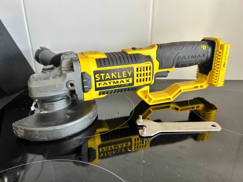 OKAZJA! Stanley FatMax FMC761 – szlifierka kątowa 18V, świetny stan