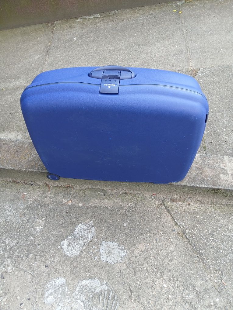 Walizka sztywna Samsonite 111 litrów