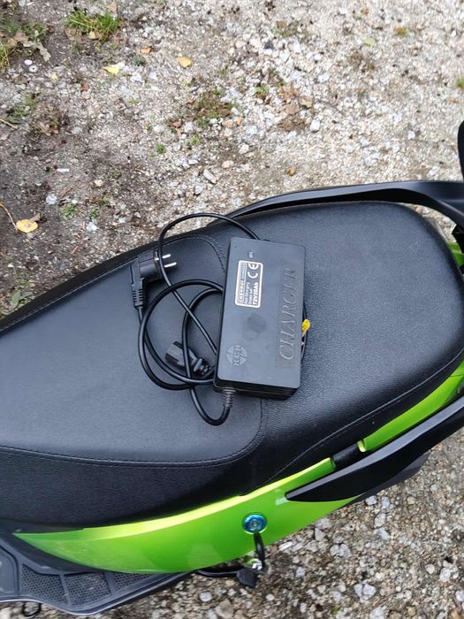 Motorower elektryczny