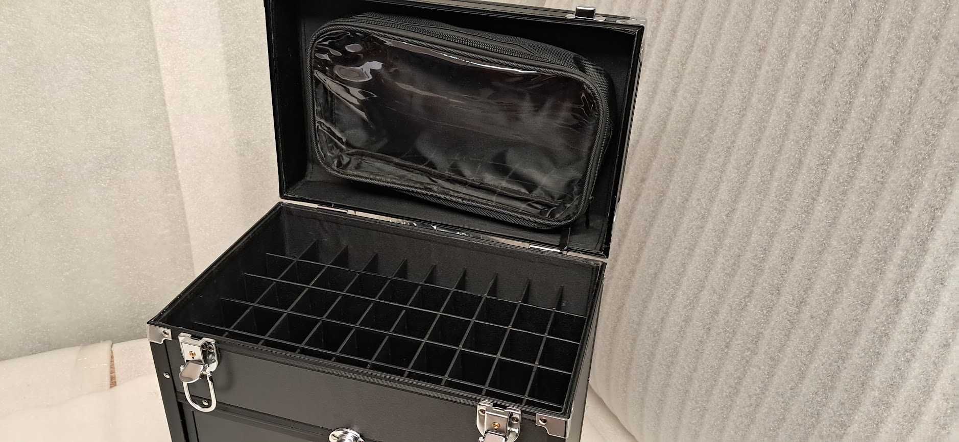 Kufer walizka na kółkach z pólkami + klucze exclusive