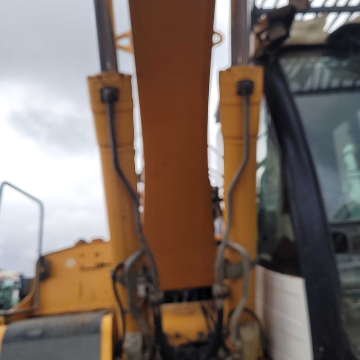 Siłowniki do koparki Liebherr 926