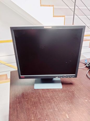 Monitor de PC Lenovo