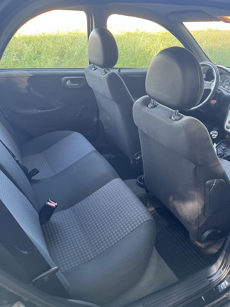 Opel Corsa C 2005 1.2 Twinport
