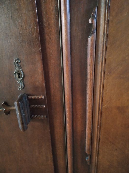 Stylowy kredens komoda z nadstawką wysuwany blat z marmurem