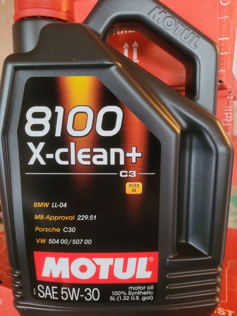 Motul X-CLEAN+ 5w/30 5 litrów