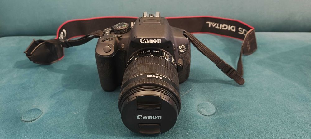 Canon EOS 700D, symboliczny przebieg + obiektyw - stan idealny