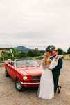 Wynajem zabytkowego samochodu do ślubu FORD MUSTANG CABRIO 1966