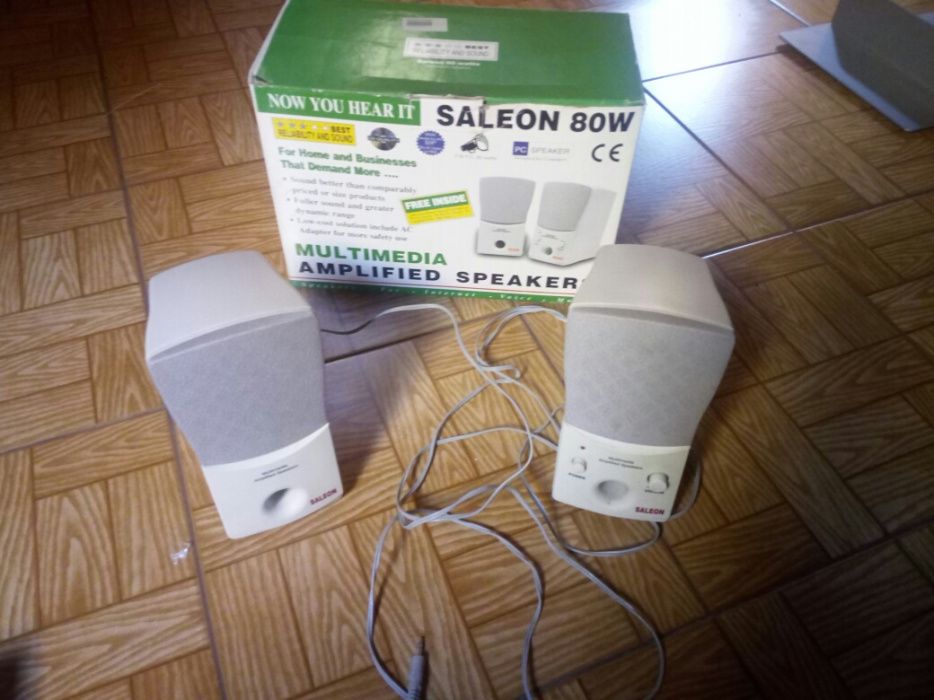 Colunas  de  som