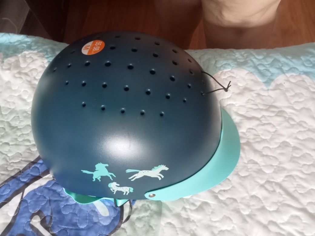Capacete para todos os desportos, hipismo, bicicleta, trotinetes etc
