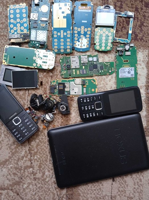 телефонные платы на запчасти