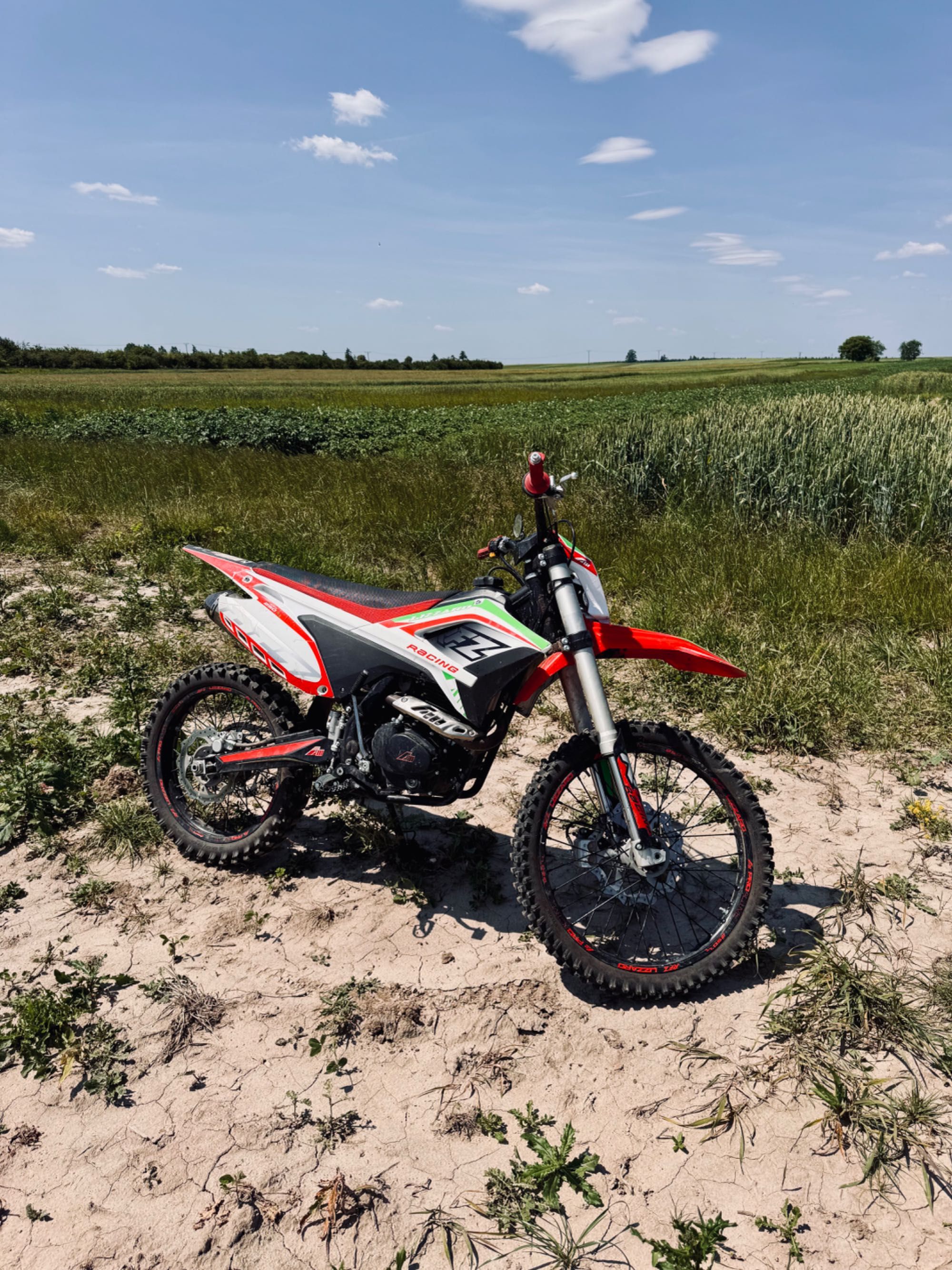 Cross RFZ Apollo Lizzard 250 / KAYO T4 250 (14mth)