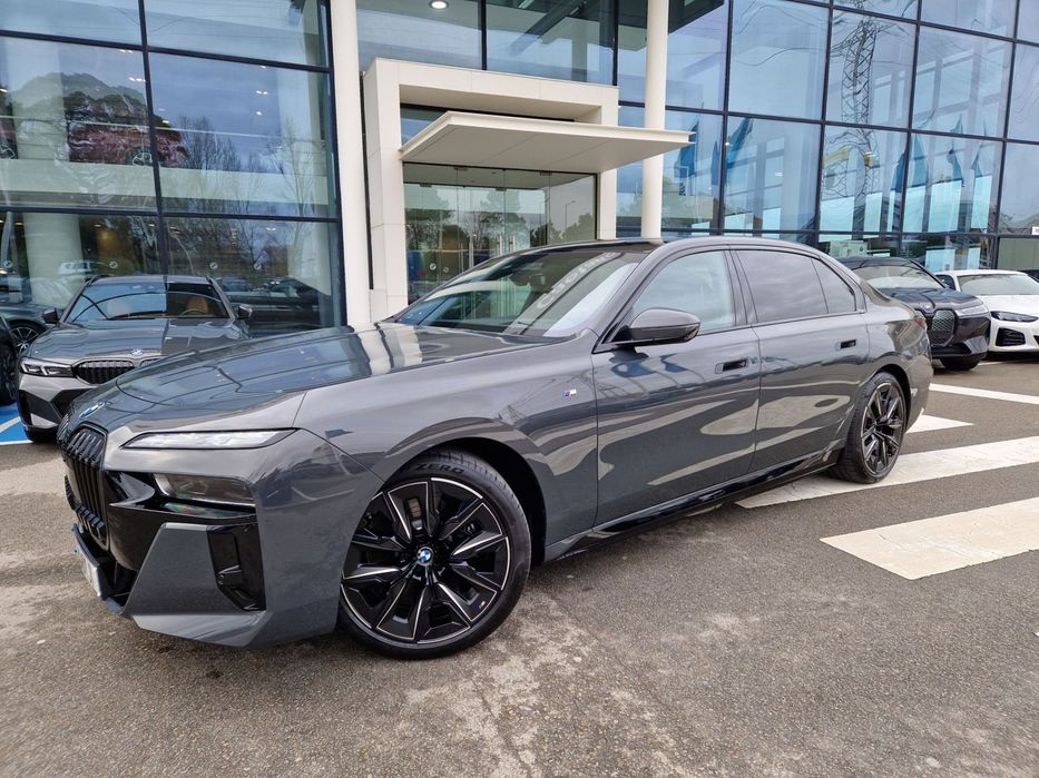 BMW i7 eDrive50 Pack Desportivo M Pro